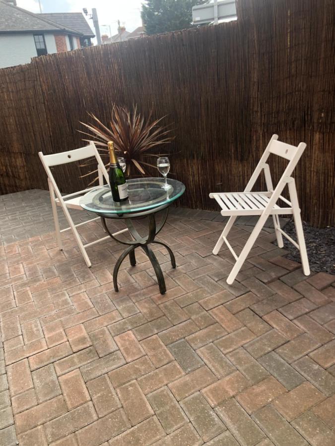 Half Price Offer - Exeter City Apartment Kültér fotó